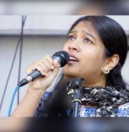 Mouli Chakrabarti performing at the Indian Consulate Frankfurt